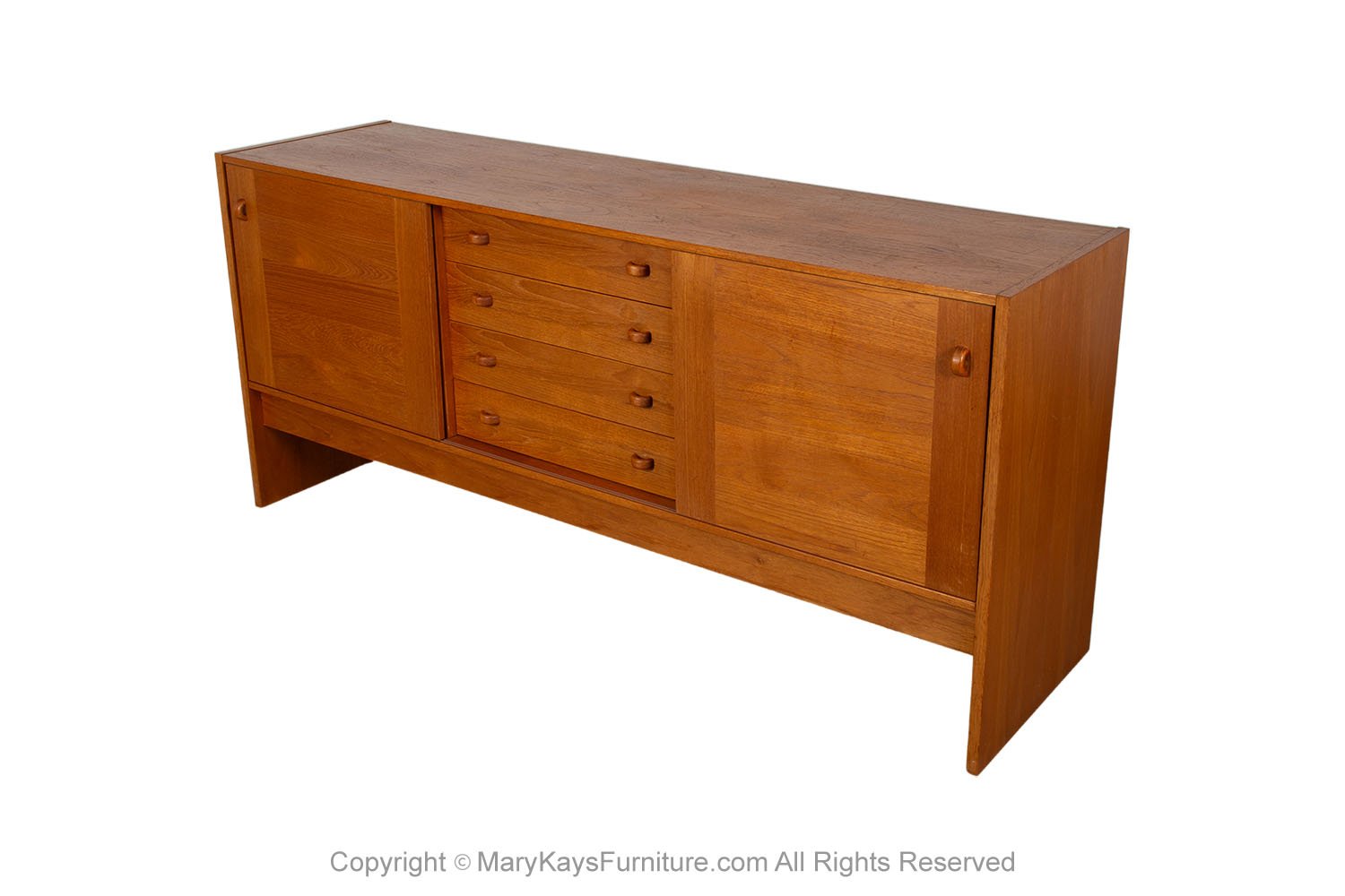 04933ed7-6f7d-4c65-ab79-770cc9801c67_mid-century-teak-Danish-Modern-credenza-sideboard-10.jpg