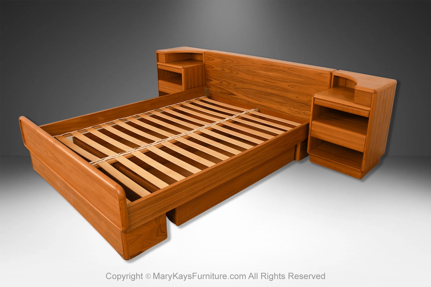 4081be22-c054-4648-b0c2-0dce1049b0ce_Danish-Mid-Century-Teak-King-Platform-Bed-and-Nightstands-2.jpg