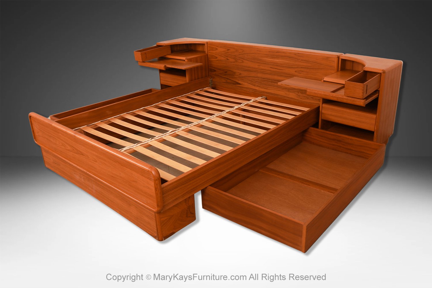 4081be22-c054-4648-b0c2-0dce1049b0ce_Danish-Mid-Century-Teak-King-Platform-Bed-and-Nightstands-4.jpg