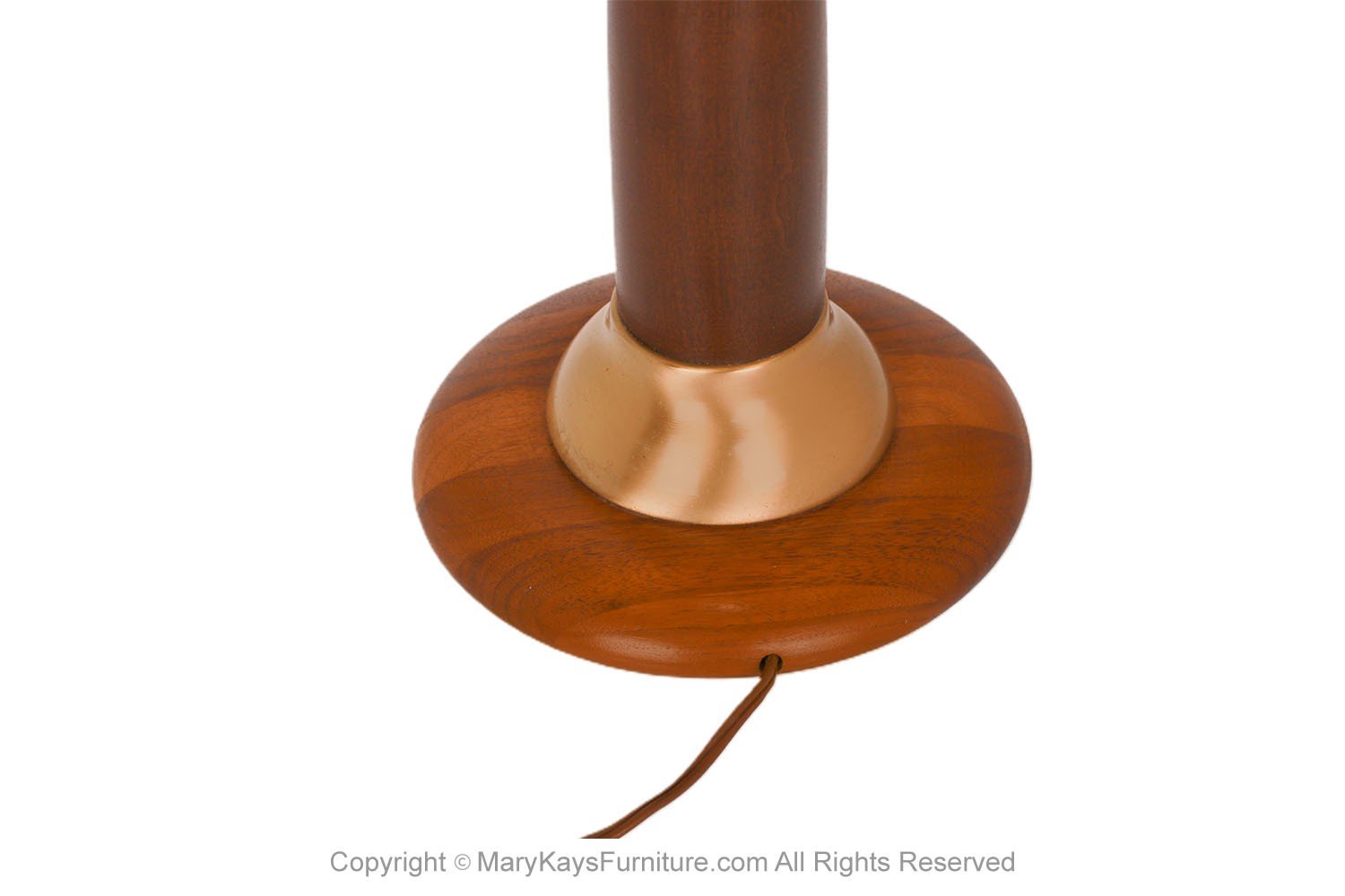5d678cb7-14fb-4cbc-9abc-95b6b165e61b_1960s-Mid-Century-Modern-walnut-and-brass-table-lamp-5.jpg