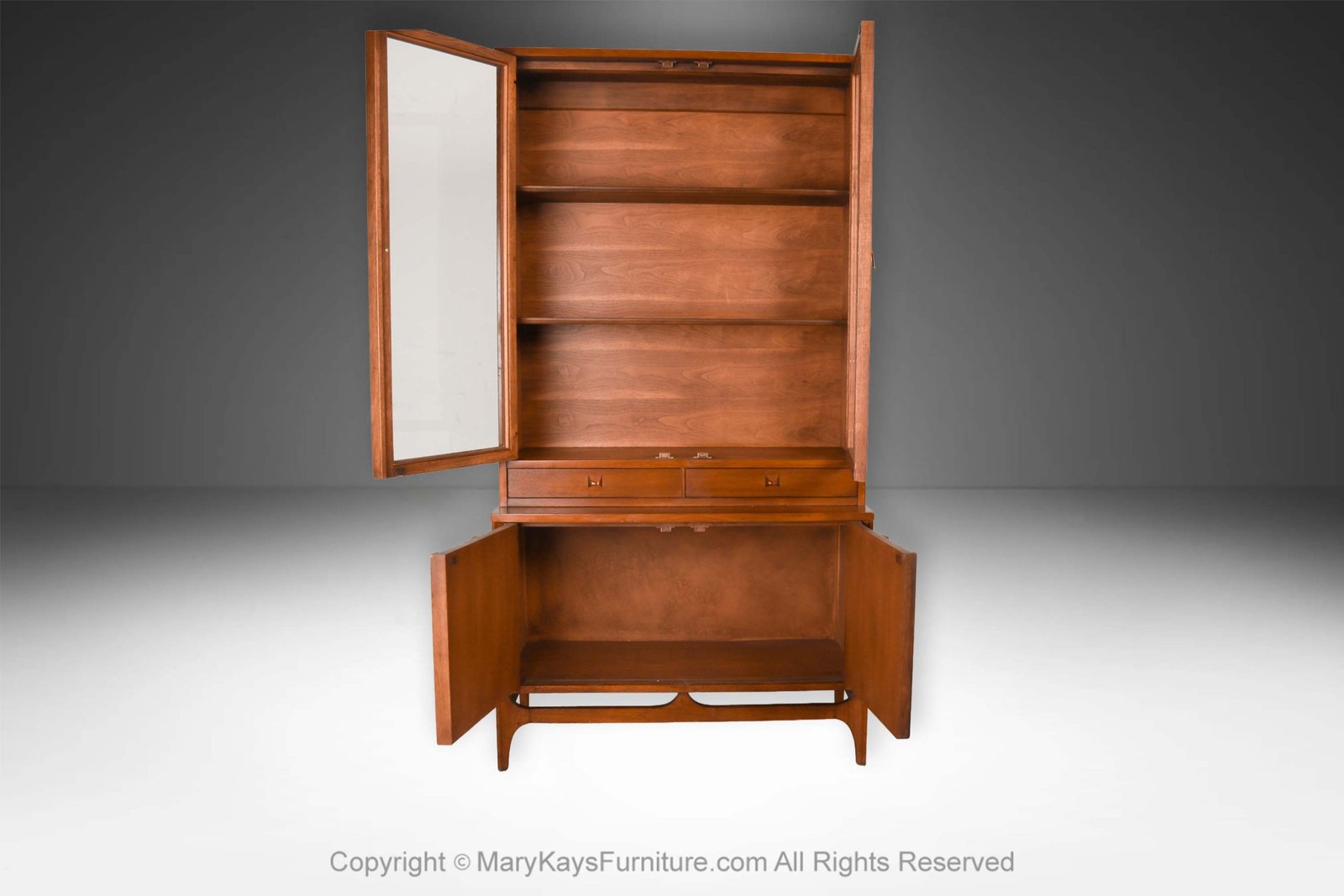 Mid-Century-Walnut-Buffet-China-Cabinet-Broyhill-Brasilia-4.jpg