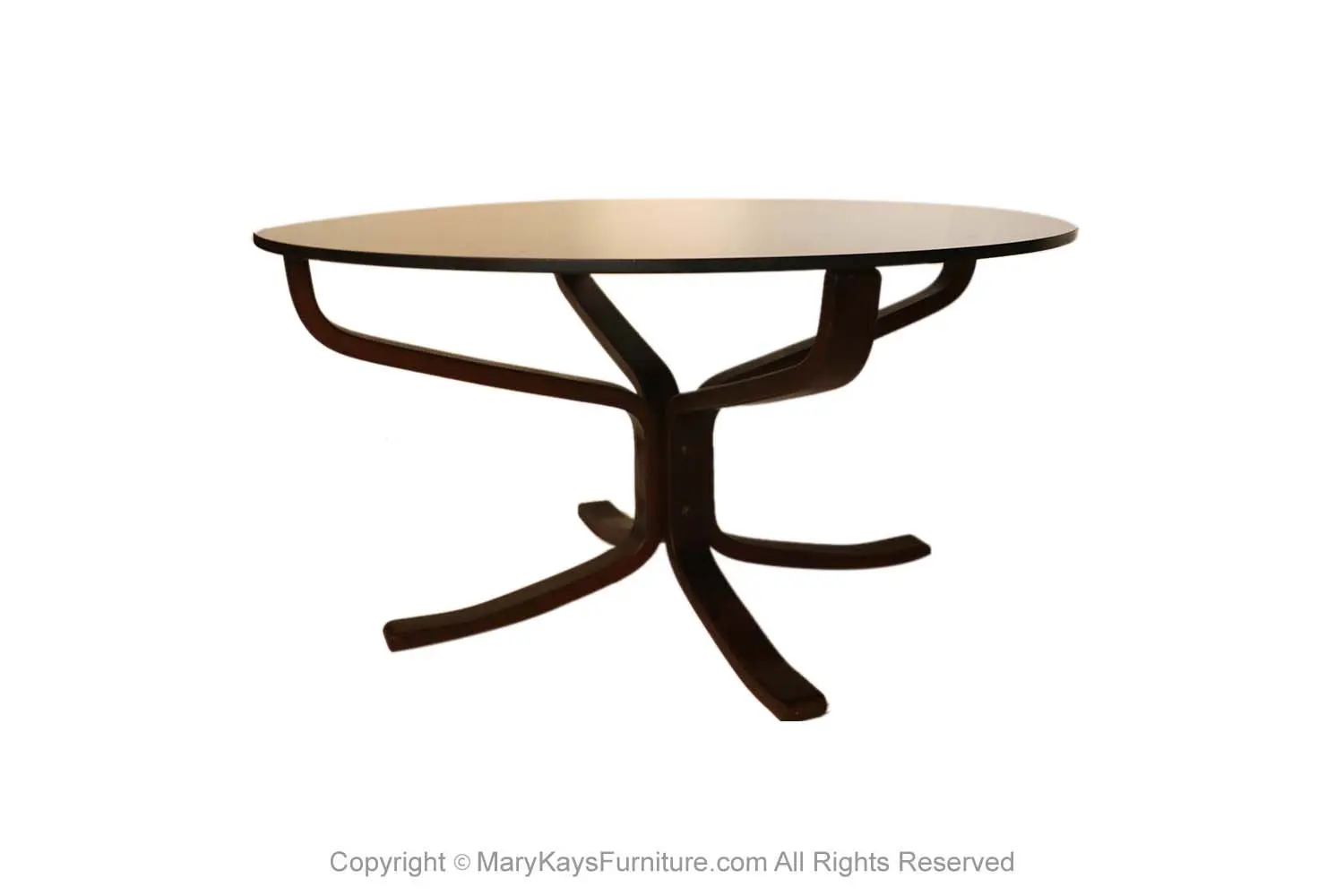 72985258-1162-4517-aad0-4d4c88e2e688_Mid-Century-Sigurd-Resell-Rosewood-Falcon-Coffee-Table-4.webp