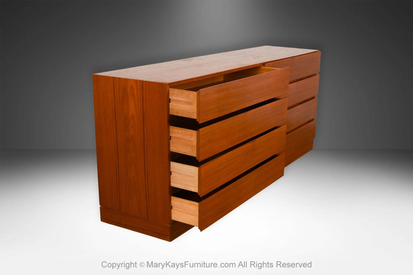 Danish-Modern-Long-Teak-Dresser-by-Vinde-Mobelfabrik-3-2.jpg