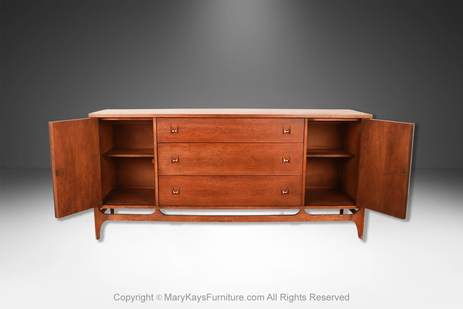 b493a473-ab93-4fe2-906a-849688f2eb63_Mid-Century-Modern-Broyhill-Brasilia-Credenza-Dresser-2-1.jpg