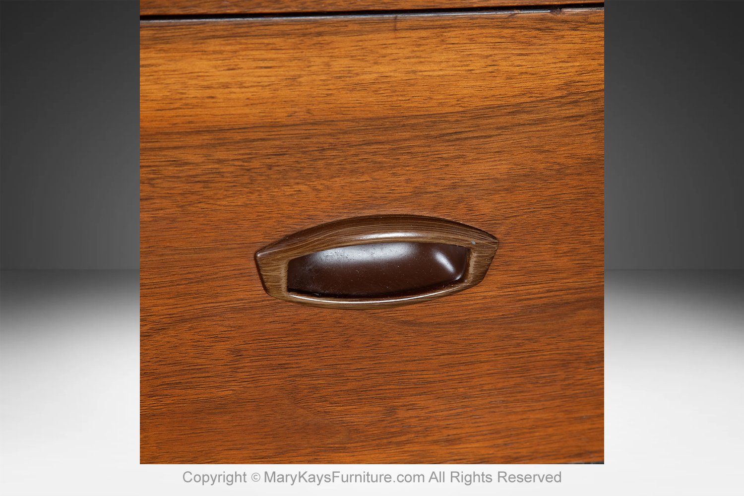 e45cd99a-debb-4afe-9895-34ea4f5dd80f_Mid-Century-Mainline-Hooker-Walnut-Desk-6.jpg
