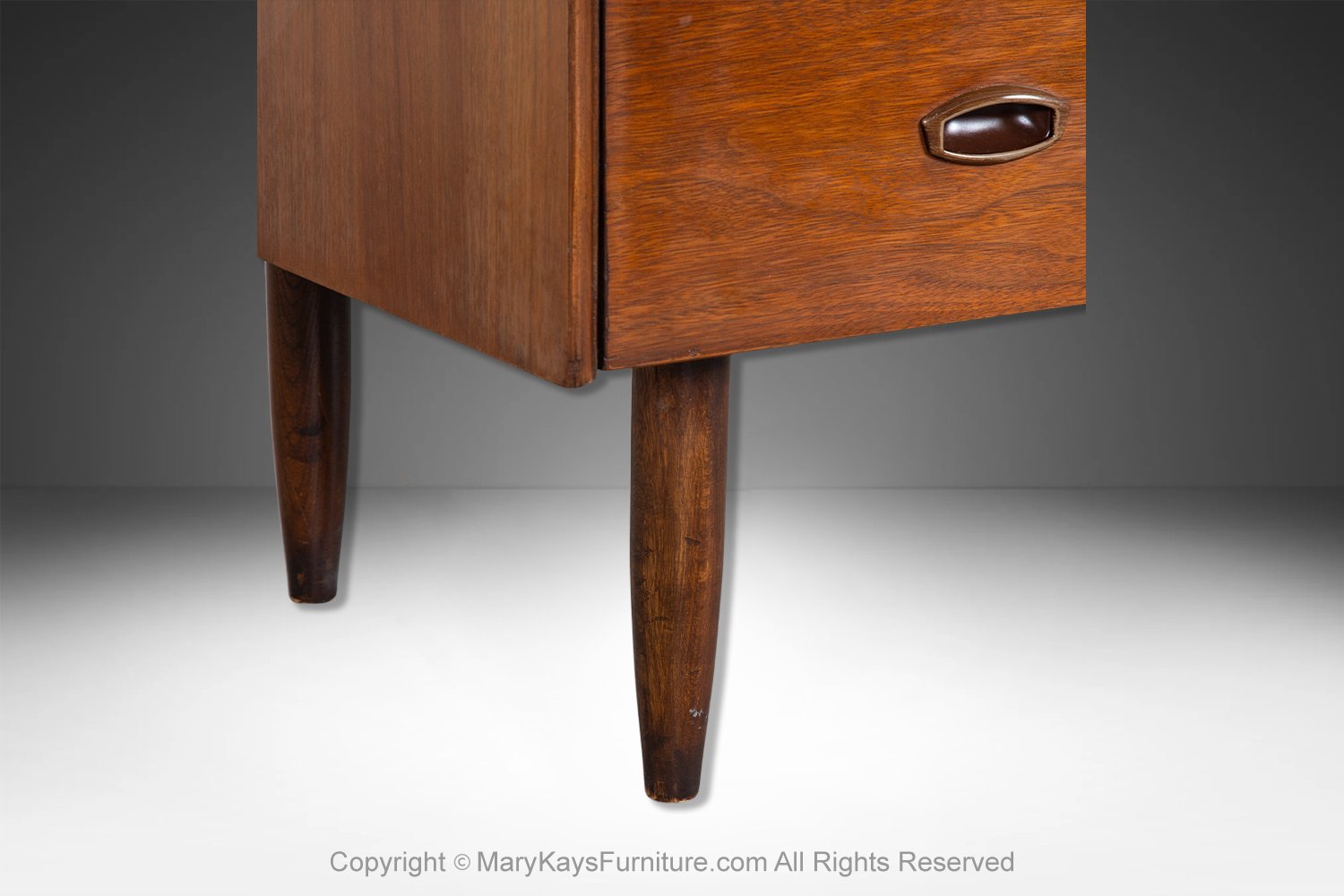 e45cd99a-debb-4afe-9895-34ea4f5dd80f_Mid-Century-Mainline-Hooker-Walnut-Desk-7.jpg