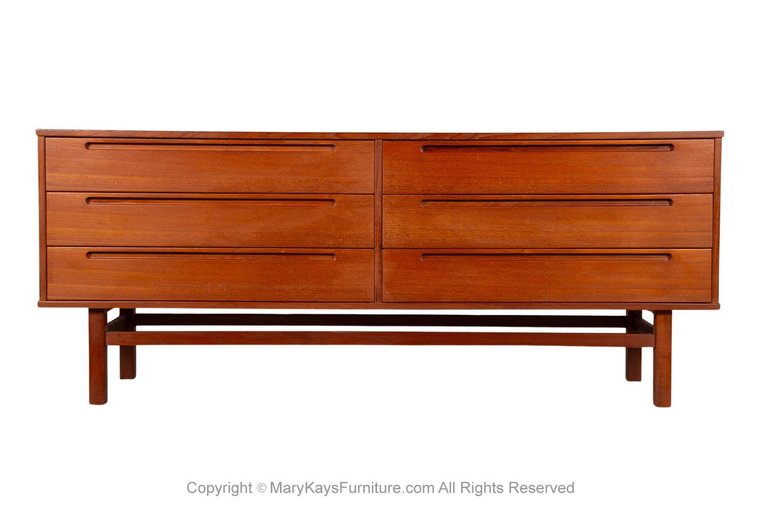 f5e054fd-b7ef-4de0-a897-4fe0a2539f38_Mid-Century-Modern-Nils-Jonsson-For-HJN-Mobler-Danish-Teak-Dresser-2.jpg