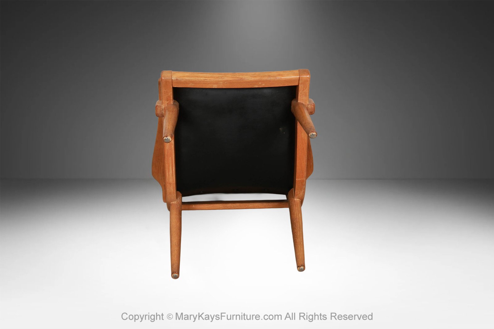 Mid-century-scoop-lounge-chair-in-the-style-of-Milo-Baughman-10.jpg