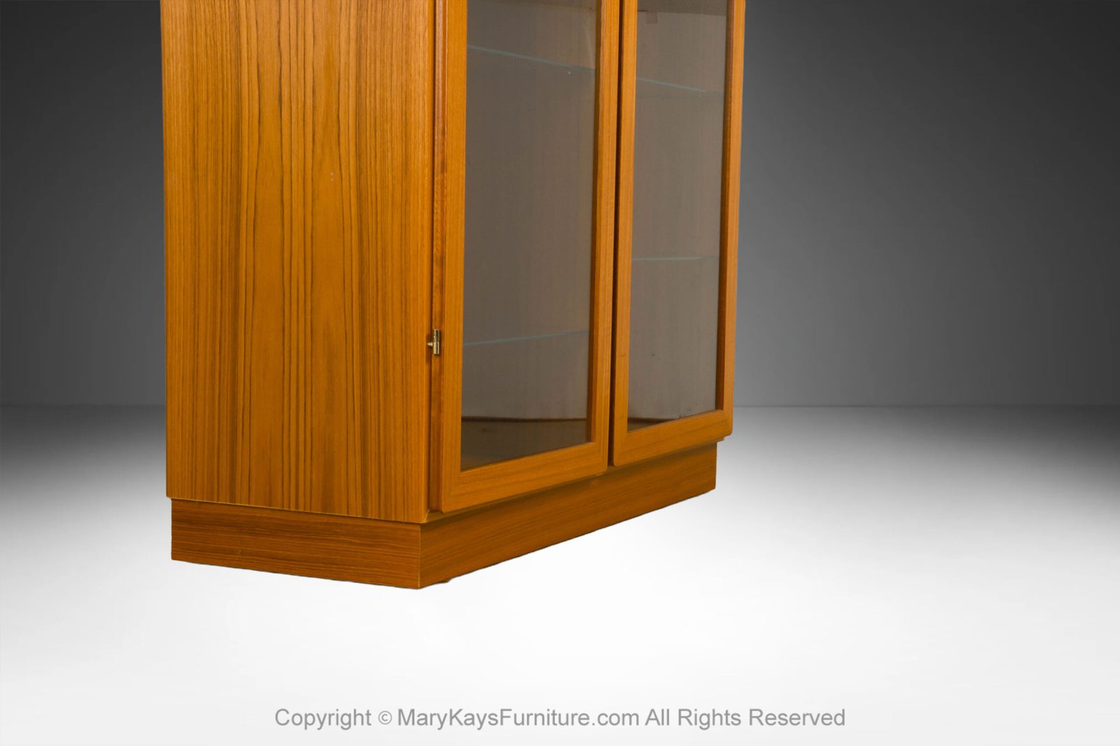 Danish-Mid-Century-Teak-Display-Cabinet-by-Skovby-2-5.jpg