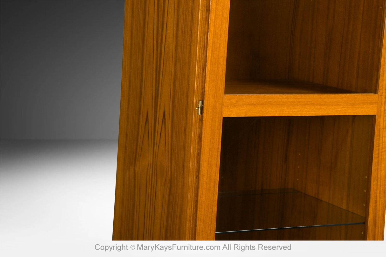 Danish-Mid-Century-Teak-Display-Cabinet-by-Skovby-4-5.jpg