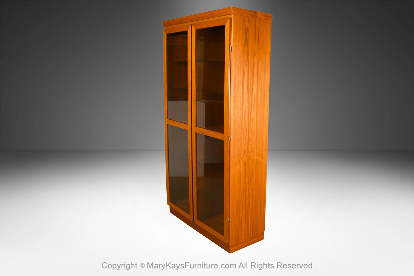 Danish-Mid-Century-Teak-Display-Cabinet-by-Skovby-7-2.jpg