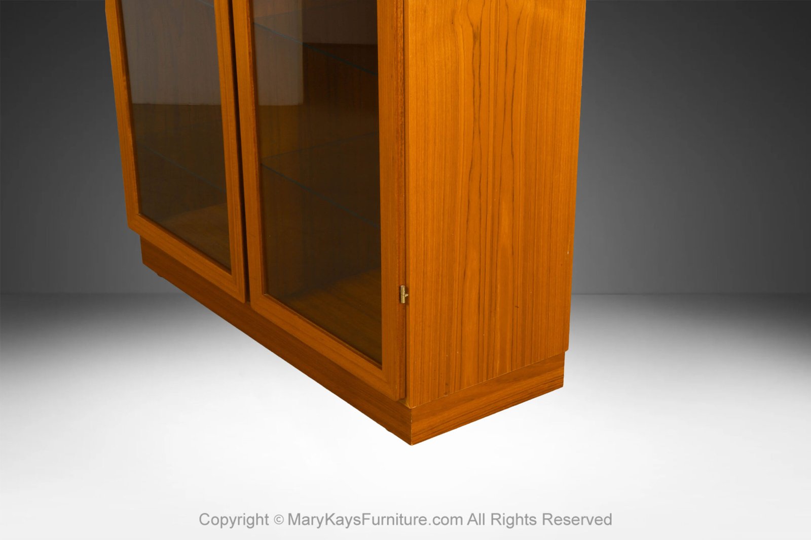 Danish-Mid-Century-Teak-Display-Cabinet-by-Skovby-8-5.jpg