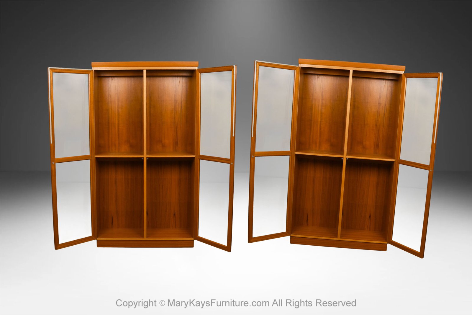 Danish-Mid-Century-Teak-Display-Cabinet-by-Skovby-10-1.jpg